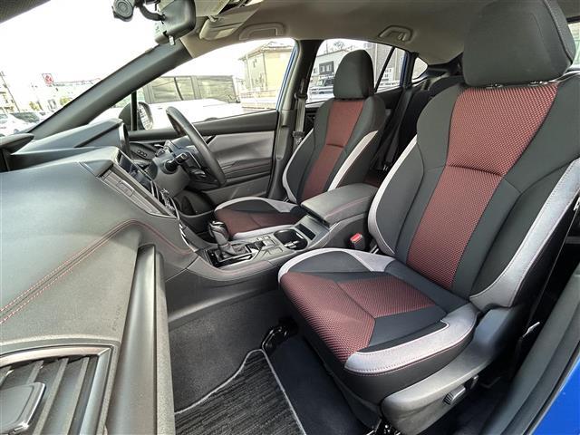 インプレッサスポーツ STIスポーツ アイサイトセーフティプラス 衝突軽減ブレーキ レーンキープアシスト 追従式レーダークルーズコントロール スマートリヤビューミラー リヤビークルディテクション ハイビームアシスト(26枚目)