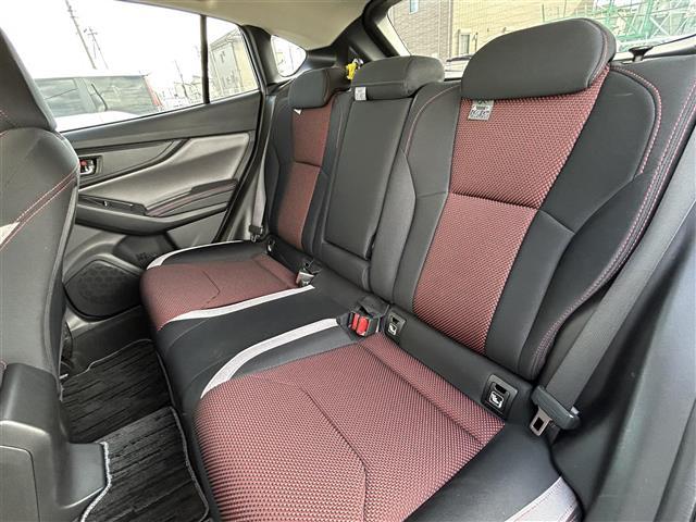 インプレッサスポーツ STIスポーツ アイサイトセーフティプラス 衝突軽減ブレーキ レーンキープアシスト 追従式レーダークルーズコントロール スマートリヤビューミラー リヤビークルディテクション ハイビームアシスト(27枚目)