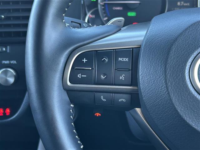 ＲＸ ＲＸ４５０ｈ　ブラックツアラー　純正ナビ　ＡＭ　ＦＭ　ＤＩＳＣ　ＵＳＢ　Ｂｌｕｅｔｏｏｔｈ　フルセグＴＶ　Ｌｅｘｕｓ　Ｓａｆｔｙ　Ｓｙｓｔｅｍ＋　パノラミックビューモニター　ヘッドアップディスプレイ　サンルーフ　専用内装　専用アルミ（7枚目）