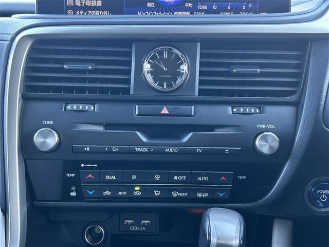 ＲＸ ＲＸ４５０ｈ　ブラックツアラー　純正ナビ　ＡＭ　ＦＭ　ＤＩＳＣ　ＵＳＢ　Ｂｌｕｅｔｏｏｔｈ　フルセグＴＶ　Ｌｅｘｕｓ　Ｓａｆｔｙ　Ｓｙｓｔｅｍ＋　パノラミックビューモニター　ヘッドアップディスプレイ　サンルーフ　専用内装　専用アルミ（15枚目）