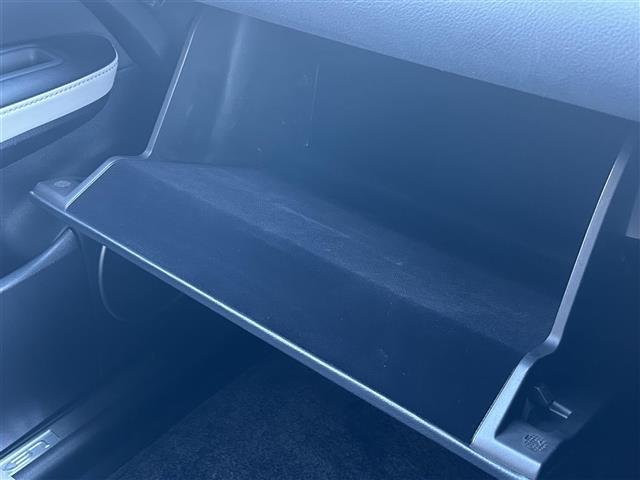 ＲＸ ＲＸ４５０ｈ　ブラックツアラー　純正ナビ　ＡＭ　ＦＭ　ＤＩＳＣ　ＵＳＢ　Ｂｌｕｅｔｏｏｔｈ　フルセグＴＶ　Ｌｅｘｕｓ　Ｓａｆｔｙ　Ｓｙｓｔｅｍ＋　パノラミックビューモニター　ヘッドアップディスプレイ　サンルーフ　専用内装　専用アルミ（21枚目）