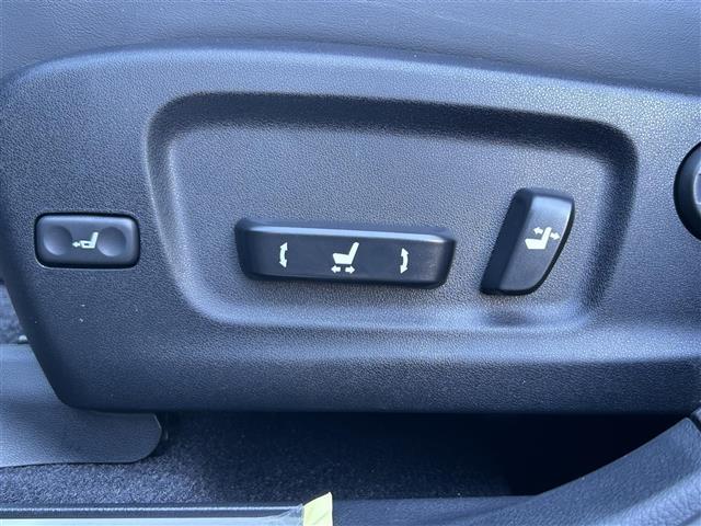 ＲＸ ＲＸ４５０ｈ　ブラックツアラー　純正ナビ　ＡＭ　ＦＭ　ＤＩＳＣ　ＵＳＢ　Ｂｌｕｅｔｏｏｔｈ　フルセグＴＶ　Ｌｅｘｕｓ　Ｓａｆｔｙ　Ｓｙｓｔｅｍ＋　パノラミックビューモニター　ヘッドアップディスプレイ　サンルーフ　専用内装　専用アルミ（23枚目）