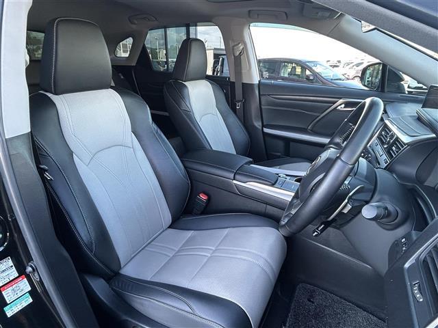 ＲＸ ＲＸ４５０ｈ　ブラックツアラー　純正ナビ　ＡＭ　ＦＭ　ＤＩＳＣ　ＵＳＢ　Ｂｌｕｅｔｏｏｔｈ　フルセグＴＶ　Ｌｅｘｕｓ　Ｓａｆｔｙ　Ｓｙｓｔｅｍ＋　パノラミックビューモニター　ヘッドアップディスプレイ　サンルーフ　専用内装　専用アルミ（24枚目）