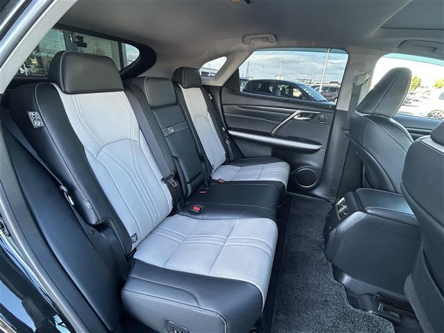 ＲＸ ＲＸ４５０ｈ　ブラックツアラー　純正ナビ　ＡＭ　ＦＭ　ＤＩＳＣ　ＵＳＢ　Ｂｌｕｅｔｏｏｔｈ　フルセグＴＶ　Ｌｅｘｕｓ　Ｓａｆｔｙ　Ｓｙｓｔｅｍ＋　パノラミックビューモニター　ヘッドアップディスプレイ　サンルーフ　専用内装　専用アルミ（26枚目）