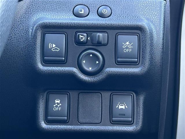 ノート ｅ－パワー　メダリスト　純正メモリナビ（ＣＤ／ＤＶＤ／ＳＤ／Ｂｌｕｅｔｏｏｔｈ／ＵＳＢ／ＭＳＶ／ｉＰｏｄ）フルセグテレビ　アラウンドビューモニター　スマートルームミラー　インテリジェントエマージェンシーブレーキ（11枚目）