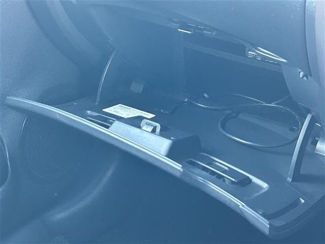 ノート ｅ－パワー　メダリスト　純正メモリナビ（ＣＤ／ＤＶＤ／ＳＤ／Ｂｌｕｅｔｏｏｔｈ／ＵＳＢ／ＭＳＶ／ｉＰｏｄ）フルセグテレビ　アラウンドビューモニター　スマートルームミラー　インテリジェントエマージェンシーブレーキ（15枚目）