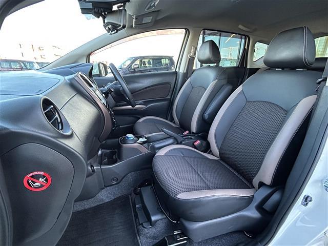 ノート ｅ－パワー　メダリスト　純正メモリナビ（ＣＤ／ＤＶＤ／ＳＤ／Ｂｌｕｅｔｏｏｔｈ／ＵＳＢ／ＭＳＶ／ｉＰｏｄ）フルセグテレビ　アラウンドビューモニター　スマートルームミラー　インテリジェントエマージェンシーブレーキ（18枚目）