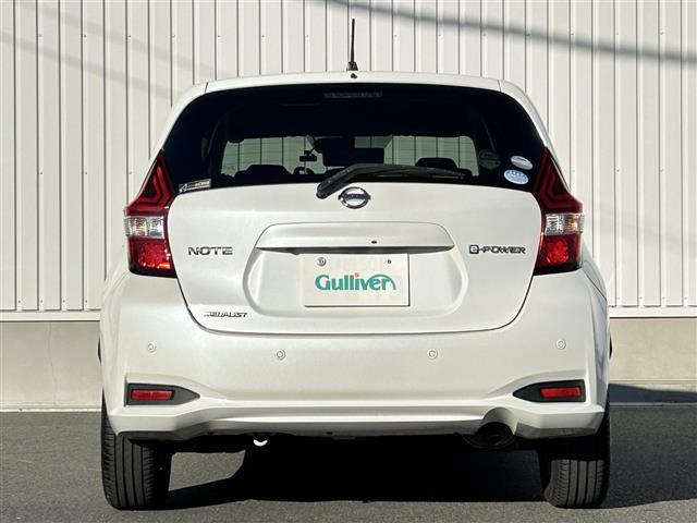 ノート ｅ－パワー　メダリスト　純正メモリナビ（ＣＤ／ＤＶＤ／ＳＤ／Ｂｌｕｅｔｏｏｔｈ／ＵＳＢ／ＭＳＶ／ｉＰｏｄ）フルセグテレビ　アラウンドビューモニター　スマートルームミラー　インテリジェントエマージェンシーブレーキ（24枚目）