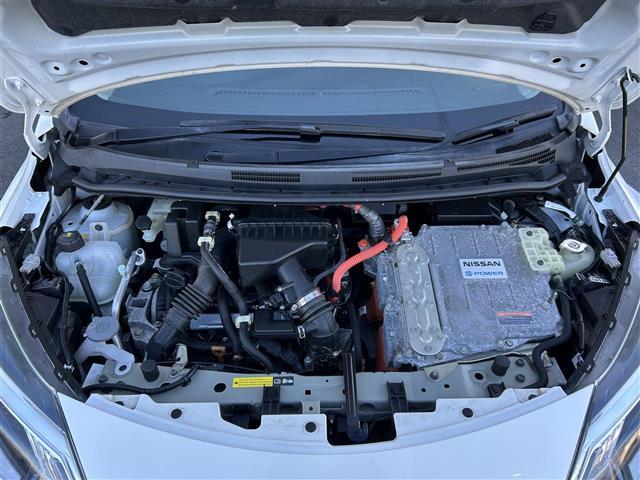 ノート ｅ－パワー　メダリスト　純正メモリナビ（ＣＤ／ＤＶＤ／ＳＤ／Ｂｌｕｅｔｏｏｔｈ／ＵＳＢ／ＭＳＶ／ｉＰｏｄ）フルセグテレビ　アラウンドビューモニター　スマートルームミラー　インテリジェントエマージェンシーブレーキ（27枚目）