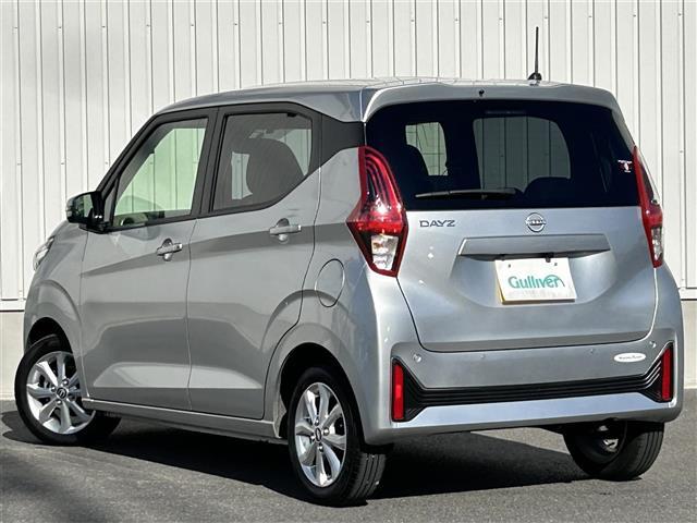 デイズ Ｘ　純正メモリーナビ　ＭＭ２２３－ＤＬ　ＡＭ　ＦＭ　Ｂｌｕｅｔｏｏｔｈ　フルセグＴＶ　前後ドラレコ映像　アラウンドビューモニター　エマージェンシーブレーキ　純正デジタルインナーミラー　電格ミラー　ＥＴＣ（33枚目）