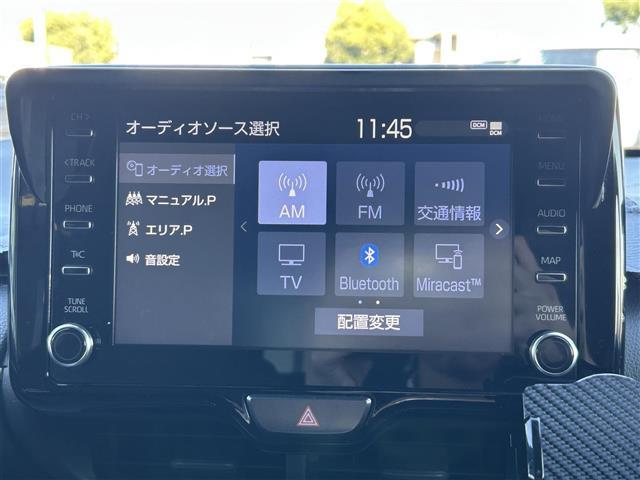 ヤリス ハイブリッドＺ　純正８インチディスプレイオーディオ／ＧＲエアロ／バックカメラ／ＥＴＣ２．０／前後ドラレコ／ステアリングスイッチ／シートヒーター／電動格納ミラー／ドライブモード／ＥＶモード（3枚目）