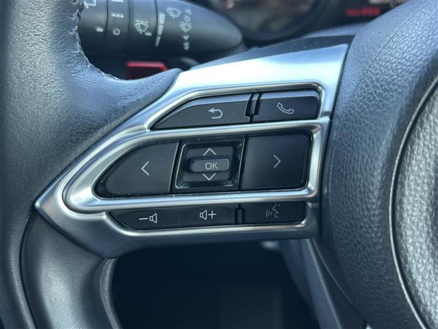 ヤリス ハイブリッドＺ　純正８インチディスプレイオーディオ／ＧＲエアロ／バックカメラ／ＥＴＣ２．０／前後ドラレコ／ステアリングスイッチ／シートヒーター／電動格納ミラー／ドライブモード／ＥＶモード（7枚目）