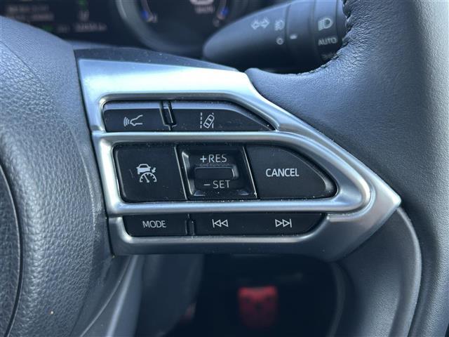 ヤリス ハイブリッドＺ　純正８インチディスプレイオーディオ／ＧＲエアロ／バックカメラ／ＥＴＣ２．０／前後ドラレコ／ステアリングスイッチ／シートヒーター／電動格納ミラー／ドライブモード／ＥＶモード（8枚目）