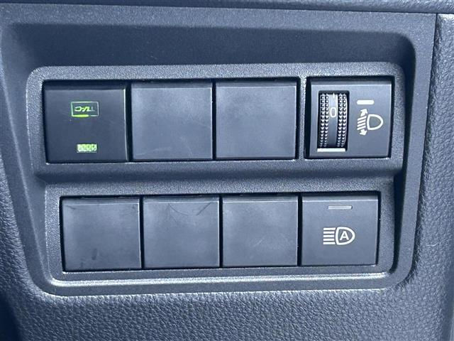 ヤリス ハイブリッドＺ　純正８インチディスプレイオーディオ／ＧＲエアロ／バックカメラ／ＥＴＣ２．０／前後ドラレコ／ステアリングスイッチ／シートヒーター／電動格納ミラー／ドライブモード／ＥＶモード（10枚目）