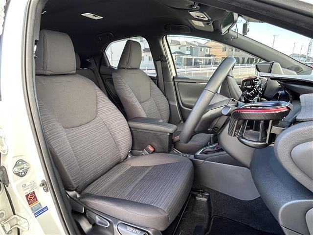 ヤリス ハイブリッドＺ　純正８インチディスプレイオーディオ／ＧＲエアロ／バックカメラ／ＥＴＣ２．０／前後ドラレコ／ステアリングスイッチ／シートヒーター／電動格納ミラー／ドライブモード／ＥＶモード（19枚目）