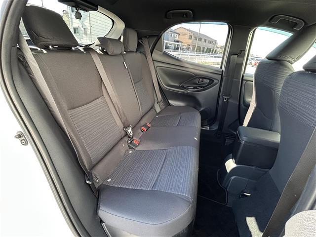 ヤリス ハイブリッドＺ　純正８インチディスプレイオーディオ／ＧＲエアロ／バックカメラ／ＥＴＣ２．０／前後ドラレコ／ステアリングスイッチ／シートヒーター／電動格納ミラー／ドライブモード／ＥＶモード（21枚目）