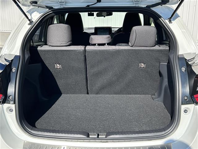 ヤリス ハイブリッドＺ　純正８インチディスプレイオーディオ／ＧＲエアロ／バックカメラ／ＥＴＣ２．０／前後ドラレコ／ステアリングスイッチ／シートヒーター／電動格納ミラー／ドライブモード／ＥＶモード（23枚目）