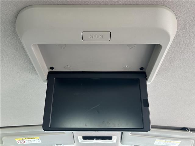 セレナ ハイウェイスター VセレクションII ワンオーナー 純正9インチメモリナビ(CD/DVD/SD/USB/Bluetooth)フルセグテレビ 純正フリップダウンモニター セーフティパックB プロパイロット(5枚目)