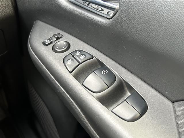 セレナ ハイウェイスター VセレクションII ワンオーナー 純正9インチメモリナビ(CD/DVD/SD/USB/Bluetooth)フルセグテレビ 純正フリップダウンモニター セーフティパックB プロパイロット(10枚目)