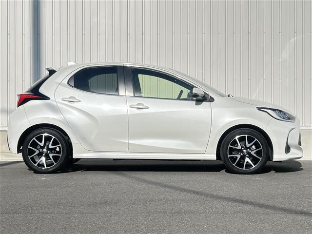 ヤリス ハイブリッドZ 純正ディスプレイオーディオ (FM/AM/BT/Miracast/USB) トヨタセーフティーセンス シートヒーター クルーズコントロール バックカメラ 電格ミラー LTA PCS(27枚目)