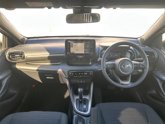 ヤリス ハイブリッドZ 純正ディスプレイオーディオ (FM/AM/BT/Miracast/USB) トヨタセーフティーセンス シートヒーター クルーズコントロール バックカメラ 電格ミラー LTA PCS(34枚目)