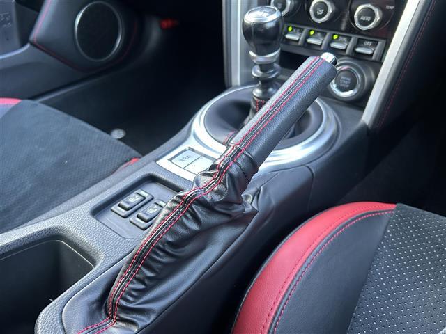 86 GT ブラックリミテッド ☆ワンオーナー☆6MT純正SDナビAMFMCDDVDBTフルセグTVバックカメラハーフレザーシートヒーターD席N席ETC前後ドラレコプッシュスタ(15枚目)