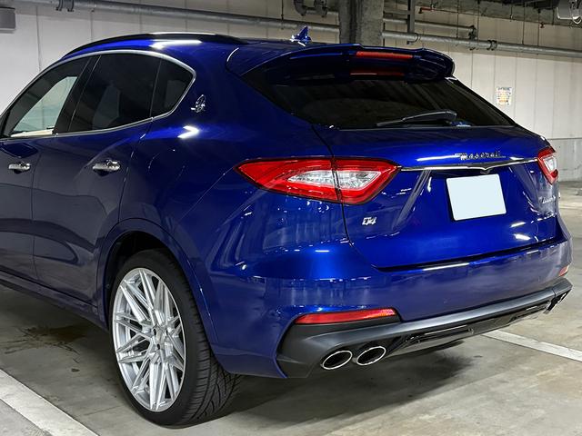 レヴァンテ グランスポーツ　パノラマＳＲ　ＶＯＳＳＥＮ２２インチＡＷ　イエローキャリパー　ローダウン　エアサス　スカイフックシステム　ＬＥＤヘッドライト　ブラウンレザー　ソフトクローズドア　アダプティブＣ　ＢＳＡ　ＣａｒＰｌａｙ（31枚目）