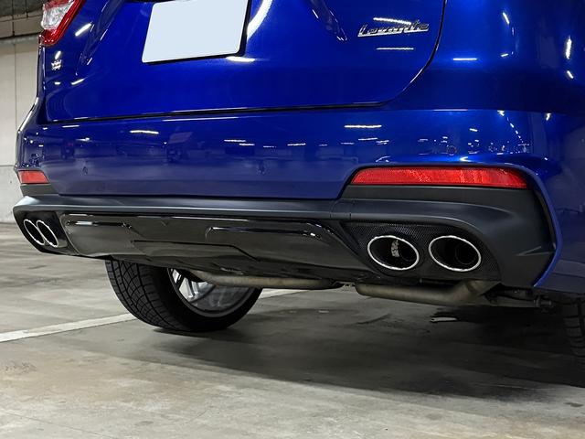 レヴァンテ グランスポーツ　パノラマＳＲ　ＶＯＳＳＥＮ２２インチＡＷ　イエローキャリパー　ローダウン　エアサス　スカイフックシステム　ＬＥＤヘッドライト　ブラウンレザー　ソフトクローズドア　アダプティブＣ　ＢＳＡ　ＣａｒＰｌａｙ（33枚目）