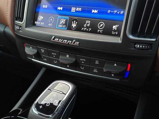 レヴァンテ グランスポーツ　パノラマＳＲ　ＶＯＳＳＥＮ２２インチＡＷ　イエローキャリパー　ローダウン　エアサス　スカイフックシステム　ＬＥＤヘッドライト　ブラウンレザー　ソフトクローズドア　アダプティブＣ　ＢＳＡ　ＣａｒＰｌａｙ（55枚目）