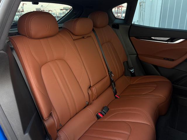 レヴァンテ グランスポーツ　パノラマＳＲ　ＶＯＳＳＥＮ２２インチＡＷ　イエローキャリパー　ローダウン　エアサス　スカイフックシステム　ＬＥＤヘッドライト　ブラウンレザー　ソフトクローズドア　アダプティブＣ　ＢＳＡ　ＣａｒＰｌａｙ（58枚目）