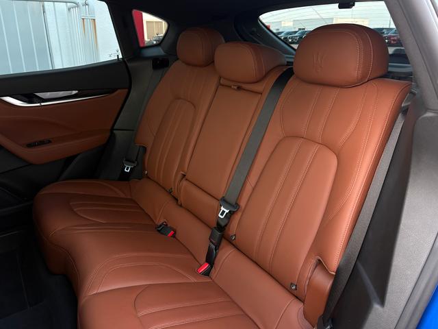 レヴァンテ グランスポーツ　パノラマＳＲ　ＶＯＳＳＥＮ２２インチＡＷ　イエローキャリパー　ローダウン　エアサス　スカイフックシステム　ＬＥＤヘッドライト　ブラウンレザー　ソフトクローズドア　アダプティブＣ　ＢＳＡ　ＣａｒＰｌａｙ（60枚目）