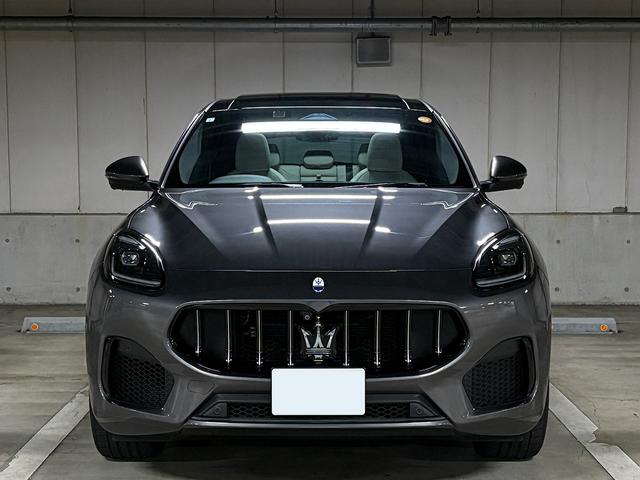 グレカーレ ＧＴ　１オーナー　パノラマＳＲ　２０インチＡＷ　イエローキャリパー　ネリッシモＰＫＧ　Ｓｏｕｎｓサウンド　コンフォートＰＫ　Ｆベンチレーション　ホワイトレザー　１４Ｗａｙスポーツシート　ＯＰ２００　新車保証（12枚目）