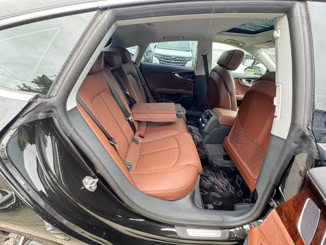 A7スポーツバック 3.0TFSIクワトロ 電動シート Bluetooth 4WD ETC ナビ パーキングアシスト リアエアコン レザーシート HDDナビ(10枚目)