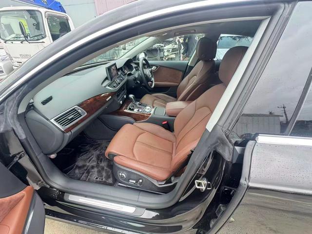 A7スポーツバック 3.0TFSIクワトロ 電動シート Bluetooth 4WD ETC ナビ パーキングアシスト リアエアコン レザーシート HDDナビ(18枚目)