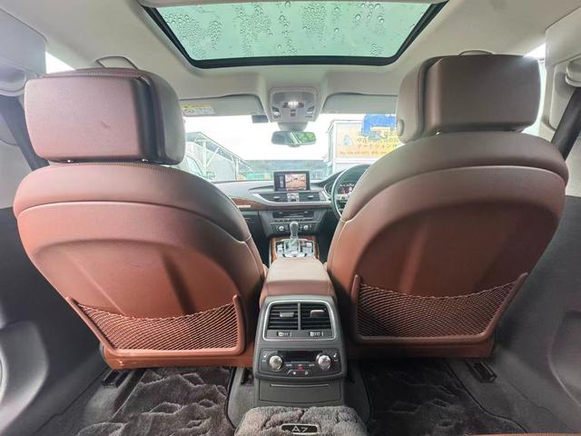 A7スポーツバック 3.0TFSIクワトロ 電動シート Bluetooth 4WD ETC ナビ パーキングアシスト リアエアコン レザーシート HDDナビ(21枚目)