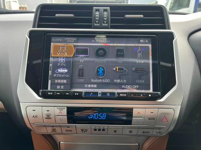 ランドクルーザープラド TX Lパッケージ 70thアニバーサリーリミテッド パートタイム4WD BTオーディオ LEDランプ オートエアコン 革シート スマートキー ETC キーレス クルーズコントロール ABS 横滑り防止装置 ルーフレール エアバッグ オートハイビーム(22枚目)