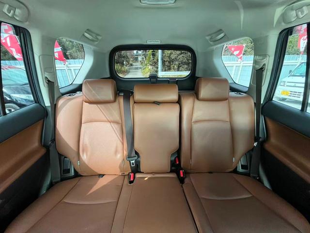 ランドクルーザープラド TX Lパッケージ 70thアニバーサリーリミテッド パートタイム4WD BTオーディオ LEDランプ オートエアコン 革シート スマートキー ETC キーレス クルーズコントロール ABS 横滑り防止装置 ルーフレール エアバッグ オートハイビーム(27枚目)