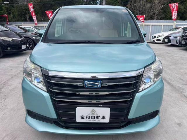 ノア ハイブリッドＸ　衝突安全ボディ　フルフラット　横滑り防止　エアバック　リアクーラー　パワーウィンドウ　ＬＥＤヘッド　キーフリー　ウォークスルー　ＥＴＣ車載器　盗難防止システム　スマートキー　パワステ　三列シート（8枚目）