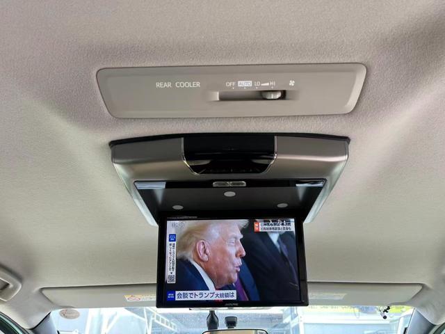 ノア ハイブリッドＸ　衝突安全ボディ　フルフラット　横滑り防止　エアバック　リアクーラー　パワーウィンドウ　ＬＥＤヘッド　キーフリー　ウォークスルー　ＥＴＣ車載器　盗難防止システム　スマートキー　パワステ　三列シート（23枚目）