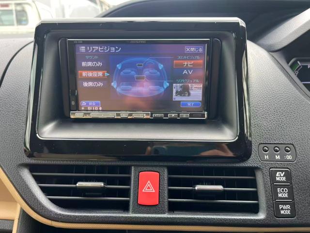 ノア ハイブリッドＸ　衝突安全ボディ　フルフラット　横滑り防止　エアバック　リアクーラー　パワーウィンドウ　ＬＥＤヘッド　キーフリー　ウォークスルー　ＥＴＣ車載器　盗難防止システム　スマートキー　パワステ　三列シート（29枚目）