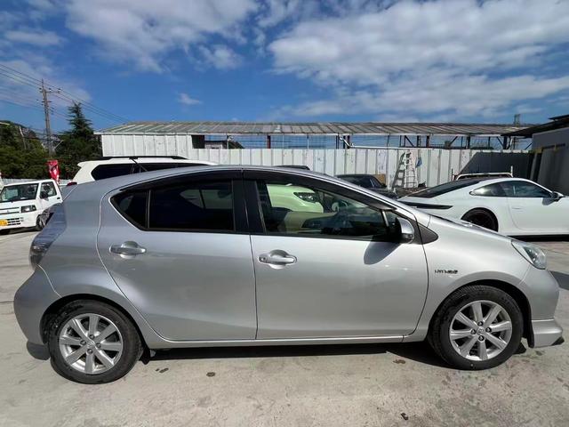 アクア G bluetooth デュアルエアバック I-STOP 衝突安全ボディ パワーウィンドウ ESC ATエアコン ABS パワーステアリング 運転席エアバッグ キーレススタートシステム ETC(5枚目)