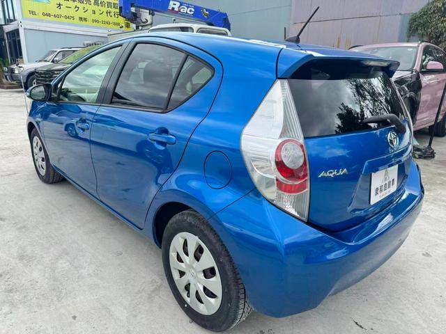 アクア S BLUETOOTH キーレスエントリ 安全ボディ オートエアコン デュアルエアバック ESC パワーウィンドウ SRS パワーステアリング ABS アイストップ(3枚目)