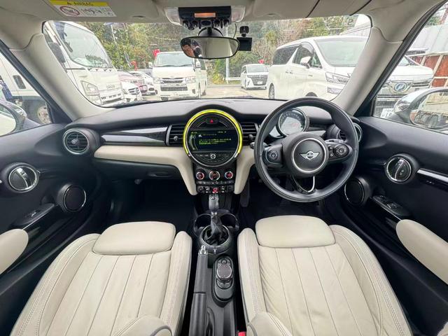 ＭＩＮＩ クーパー　ｂｌｕｅｔｏｏｔｈ　運転席エアバッグ　カーテンエアバッグ　ＰＷ　ＥＴＣ　ＡＢＳ　エアコン　盗難防止システム　パワーステアリング　運転席助手席エアバック（13枚目）