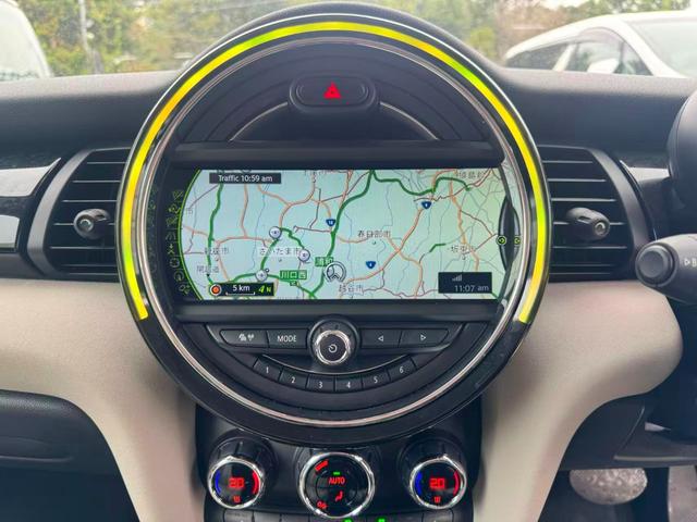ＭＩＮＩ クーパー　ｂｌｕｅｔｏｏｔｈ　運転席エアバッグ　カーテンエアバッグ　ＰＷ　ＥＴＣ　ＡＢＳ　エアコン　盗難防止システム　パワーステアリング　運転席助手席エアバック（17枚目）
