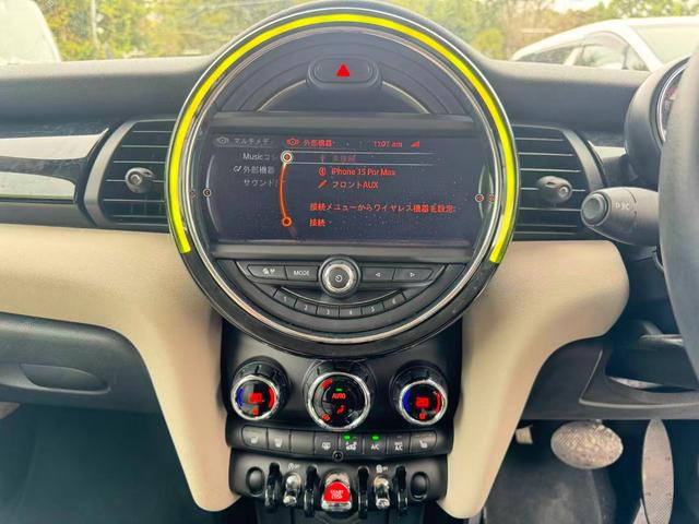 ＭＩＮＩ クーパー　ｂｌｕｅｔｏｏｔｈ　運転席エアバッグ　カーテンエアバッグ　ＰＷ　ＥＴＣ　ＡＢＳ　エアコン　盗難防止システム　パワーステアリング　運転席助手席エアバック（18枚目）