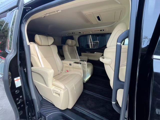 アルファードハイブリッド Ｇ　Ｆパッケージ（31枚目）