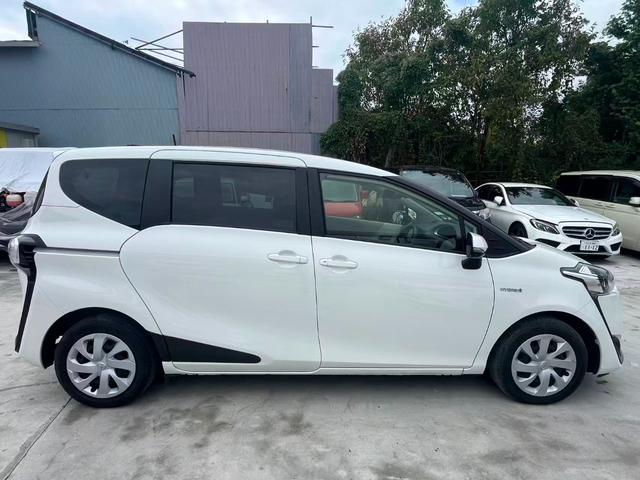 シエンタ ハイブリッドX(6枚目)