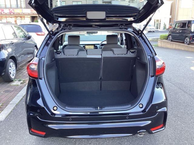 フィット ＲＳ　元デモカー　ＡＷ　メモリーナビ　コーナーセンサー　イモビライザー　地デジフルセグ　リアカメラ　ＬＥＤヘッドライト　アイドリングストップ　エアコン　ＥＴＣ車載器　キーレス　スマートキー　禁煙　ＡＢＳ（18枚目）