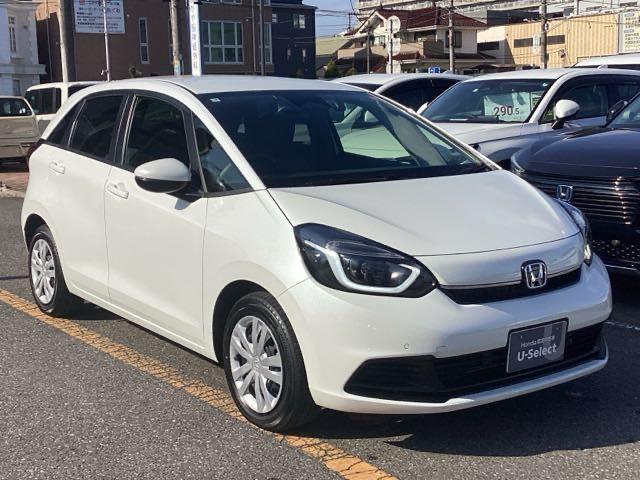 フィット ｅ：ＨＥＶホーム　ホンダセンシング　ホンダコネクトナビ＆Ｒカメラ　ドラレコ　サイドエアバック　ＥＴＣ　フルオートエアコン　前後誤発進抑制機能　クリソナ　助手席エアバッグ　運転席エアバッグ　１オナ　アイドリングストップ（29枚目）