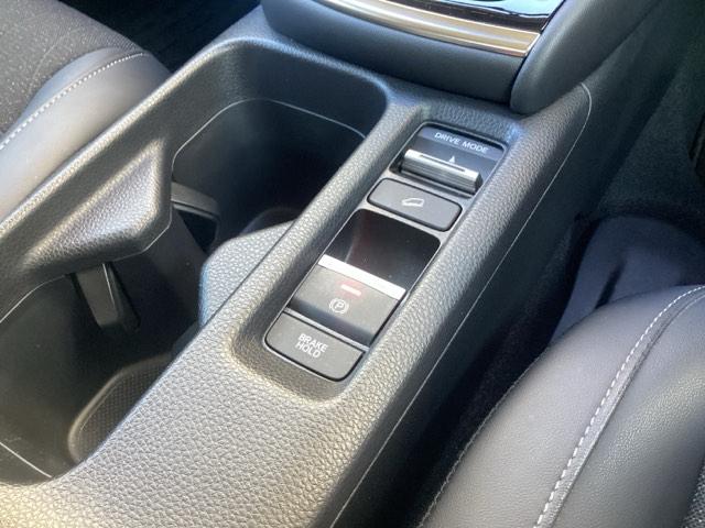 ヴェゼル e:HEVZ ホンダセンシング ホンダコネクトディスプレイ&マルチビューカメラ ドラレコ サイドエアバック ETC フルオートエアコン 盗難防止装置 Rカメラ 記録簿 フルセグテレビ スマ-トキ- Pセンサー 禁煙(12枚目)